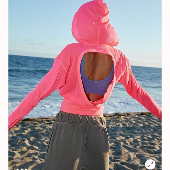 FREE PEOPLE FP MOVEMENT BLACK Love High Layer Long Sleeve Hooded Shirt NWT - Picture 2 of 2